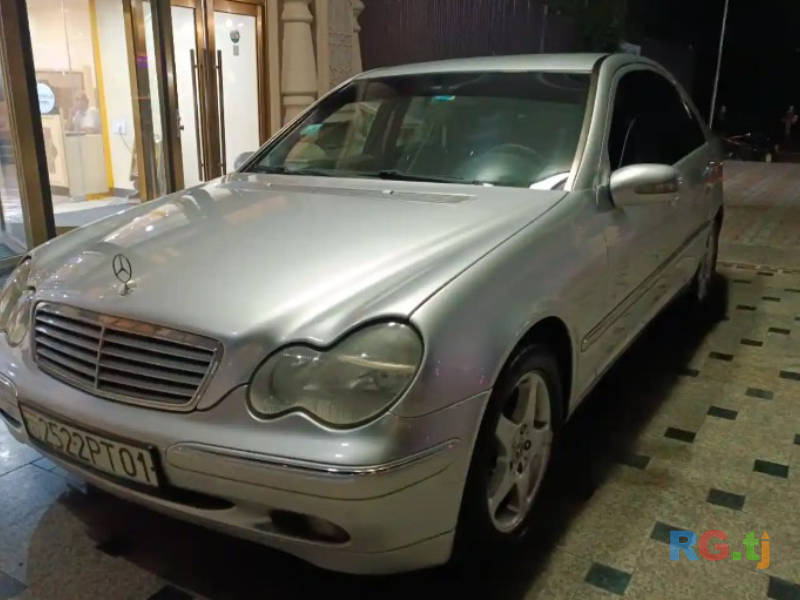 Mercedes-Benz 2.4 2002 г.