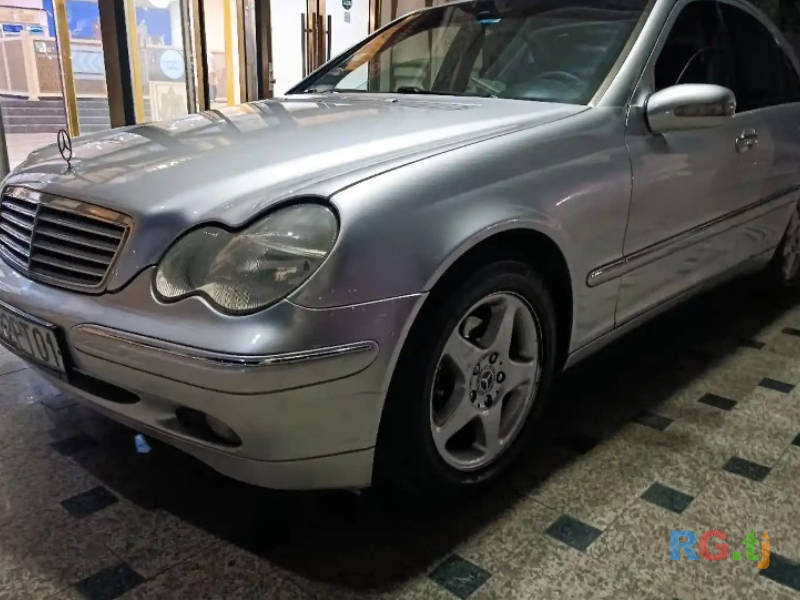 Mercedes-Benz 2.4 2002 г.