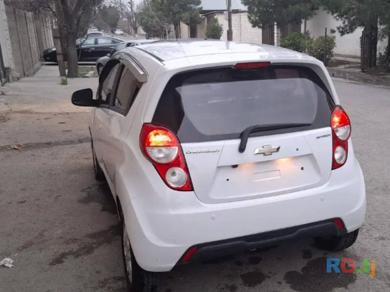 Chevrolet Spark 1.2 2015 г.