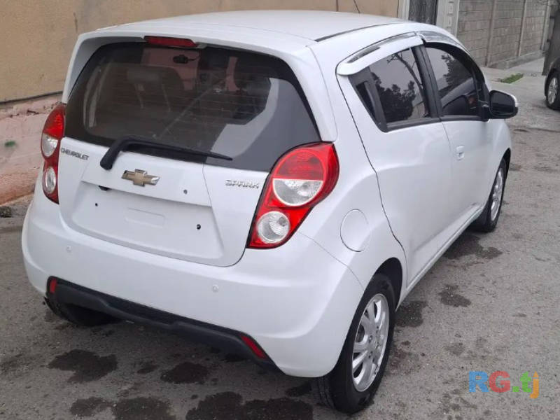 Chevrolet Spark 1.2 2015 г.