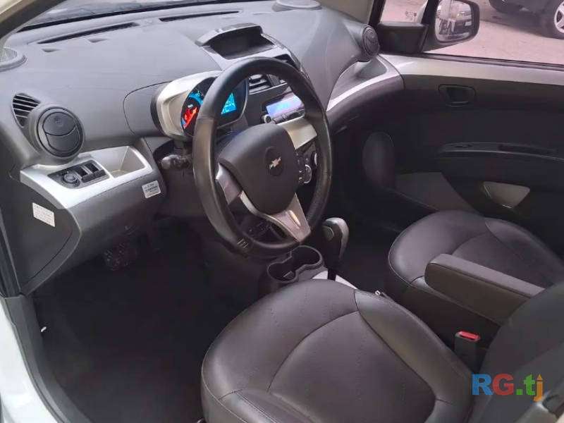 Chevrolet Spark 1.2 2015 г.