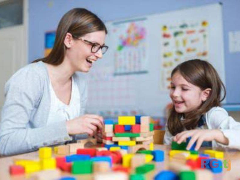 Услуги няни — забота, безопасность и внимание для вашего ребёнка, опытные профессионалы!