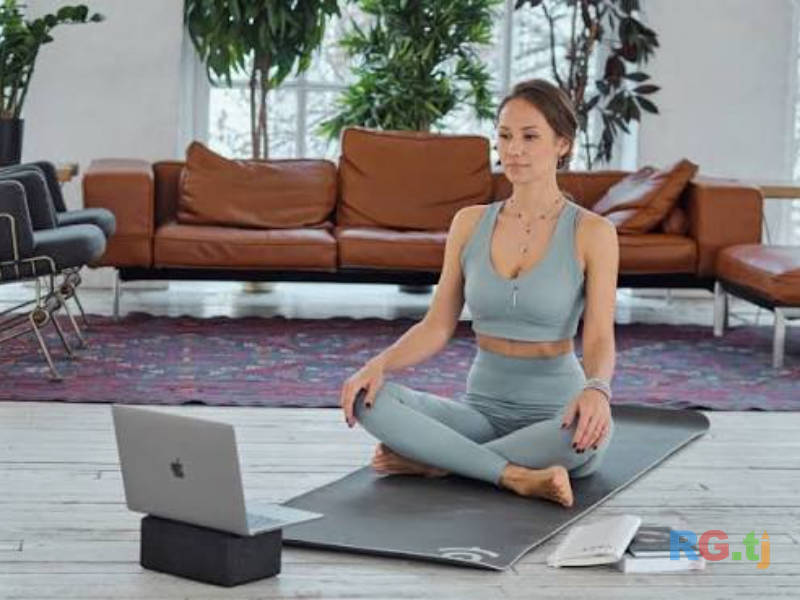 Курсы йоги онлайн — видеоуроки для начинающих и продвинутых, здоровье, гибкость и энергия!