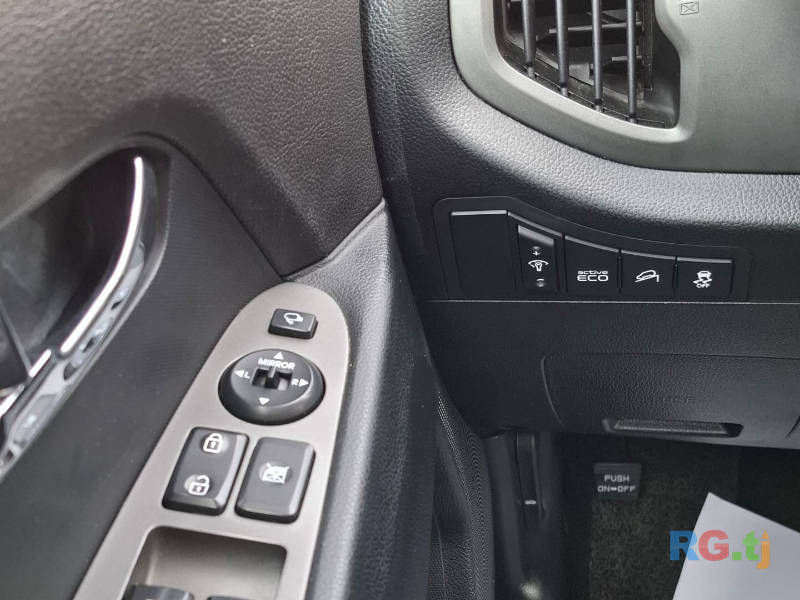 Kia Sportage 2.0 2015 г.